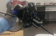 Robot przechodzi weryfikacja anty-botową