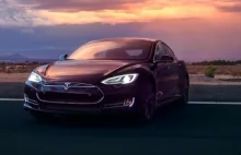 Tesla wprowadza AUTOPILOT