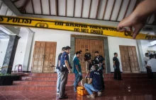 Atak z maczetą na zbór protestancki w Indonezji