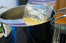 Omlet gotowany w torebce – jak to robią na kutrze