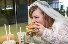 Tak wyglądało pierwsze brytyjskie wesele w... McDonaldzie!