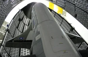 Tajemniczy wahadłowiec X-37B. Czwarty lot kosmicznego drona.