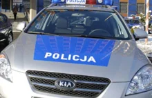 Policja szuka sprawcy kolizji, który uciekł z miejsca zdarzenia...