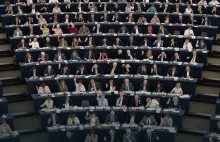 Parlament Europejski poparł propozycję podziału 120 tysięcy uchodźców...