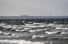 Poziom wód w Zatoce Gdańskiej powyżej stanów alarmowych. Cofka na Motławie