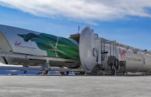 Virgin Hyperloop One pokazał pełnowymiarową kapsułę i przejazd na torze testowym