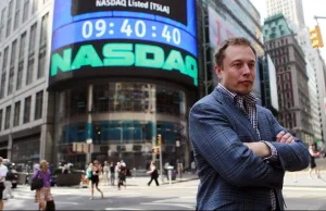 Elon Musk wykupuje akcje Tesli na złość "niedowiarkom"