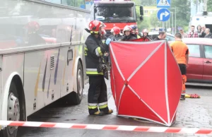 Śmiertelny wypadek rowerzystki. Kierowca autobusu nie miał prawa jazdy!