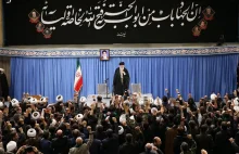 Ajatollah Chamenei grzmi o "bardzo małym, złym kraju w Europie"