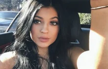 Zdjęcie nr 1 w galerii - Najnowsze selfie Kylie Jenner wywołało burzę....