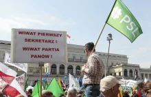 "Tusku wróć" - setki tysięcy ludzi demonstowały sprzeciw wobec rządów PiS