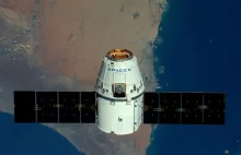 Kapsuła Dragon wystrzelona z rakietą Falcon 9 pomyślnie dotarła do ISS