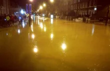Pękła rura kanalizacyjna. Południowy Londyn zalany ściekami.