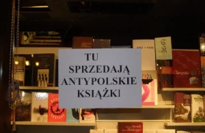 "Tu sprzedają antypolskie książki"