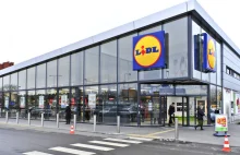 Lidl ujawnia zarobki pracowników magazynu i sprzedawców