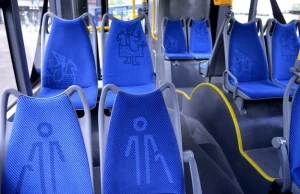 ludziki z wiejskiej kupuja nowy autobus