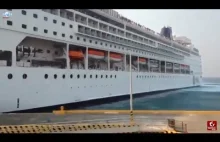 Honduras: Statek wycieczkowy MSC Armonia uderza w przystań w Roatan