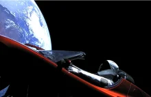 Tesla Roadster leci w kierunku Pasa Asteroid