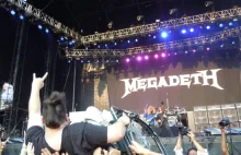Fan na koncercie Megadeth