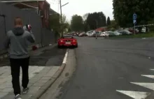 Mur uderza w kierujacego Ferrari.