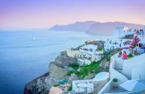 Bogaci turyści wciąż kochają Grecję!