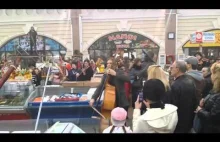 Proeuropejski "flashmob" na targowisku w Odessie