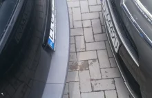 Jestem zastawiany przez sąsiada na własnym parkingu, pomocy!