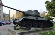 Gliwicki czołg po 71 latach opuszcza miasto.