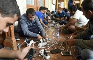 Dziwisz się, że uchodźcy mają smartfony?