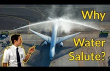 Dlaczego strażacy czasami robią fontannę nad samolotem na lotnisku?
