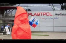 Plastikowe krasnale ogrodowe w Targach Kielce
