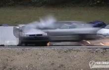 Tak wygląda zderzenie dwóch samochodów przy 200km/h! (Zobacz film