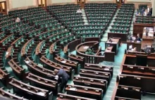 Zbrojenie partyjnego betonu dobije parlamentaryzm | Jagielloński24