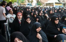 Iran: Zatrzymano 29 kobiet. Zdjęły hidżab w miejscu publicznym