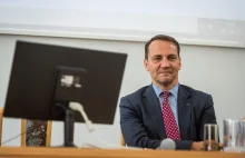 Sikorski do brytyjskich studentów: Polska może opuścić UE