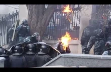 Policjanci podpaleni koktajlami Mołotowa. Ukraina zamieszki Kijów