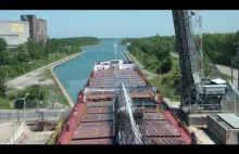 Time-lapse z przejścia statku przez Kanał Wellandzki.