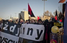 Sąd: zakaz manifestacji pod domem Tuska niezgodny z prawem