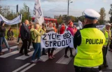 Skawina: Blokada ulicy Krakowskiej. Czy o czyste powietrze trzeba walczyć siłą?