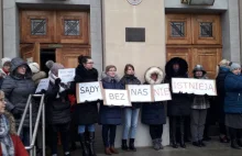 Trwa protest pracowników sądów. W Krakowie zabroniono im powrotu do pracy!