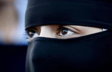 Quebec zakazuje niqab