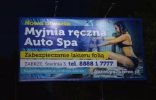 Skąpo ubrana pani reklamuje myjnię. Sprawą zajęła się Komisja Etyki Reklamy