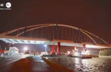 Transport oraz montaż mostu "Brug van den Azijn" w Antwerpii.