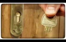 Jak wyciągnąć złamany klucz z zamka drzwi ? 2 sposoby
