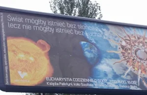 Bilbord księży z Bielska hitem w sieci