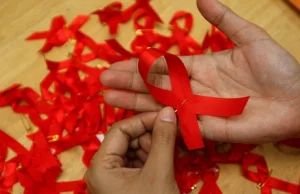 W Polsce żyje ponad 24 tys. osób zakażonych wirusem HIV