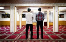 Szkoła w Szwajcarii ma prawo zmusić muzułmańskich uczniów do podania ręki