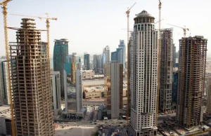 Już ponad 900 osób zginęło przy budowie kompleksów sportowych na MŚ w Katarze