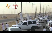 Ulice w Arabii Saudyjskiej - drift, niebezpieczna jazda i strzały z pistoletu