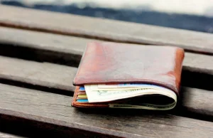 Reporterzy Reader's Digest rozrzucili portfele w 16 krajach świata.